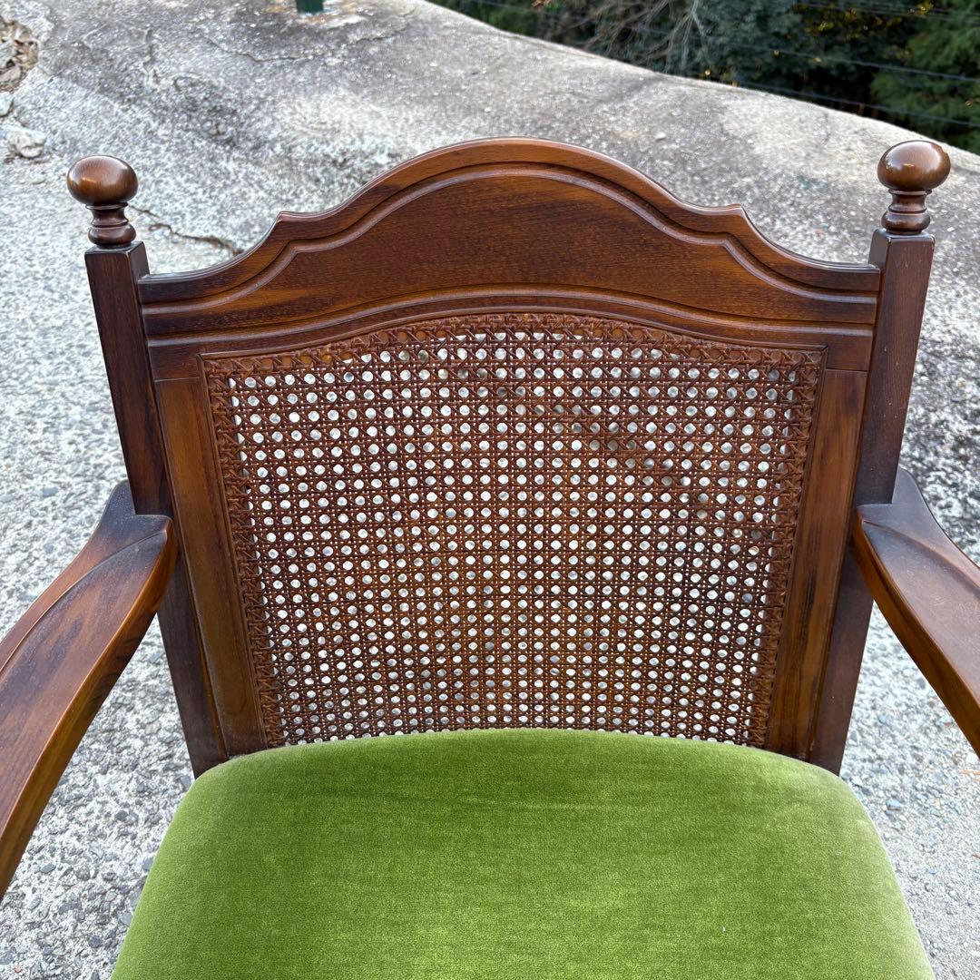 寺222 オールド カリモク ラタンチェア モケットグリーン ①