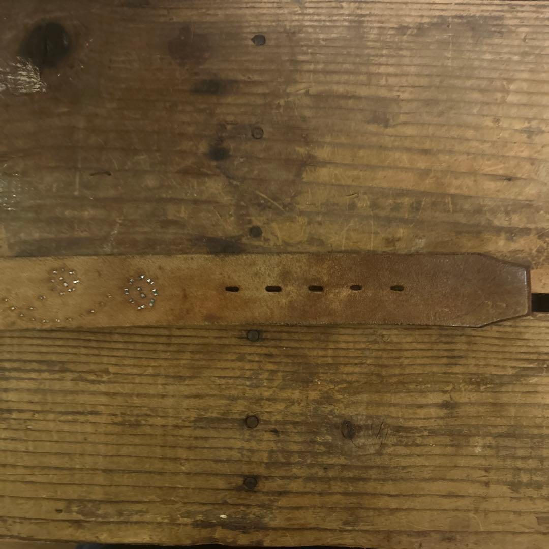 34inc HTC フラワーシルバースタッズ. ホワイト