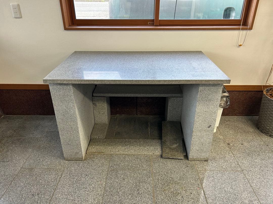 グラニット製キッチンカウンター