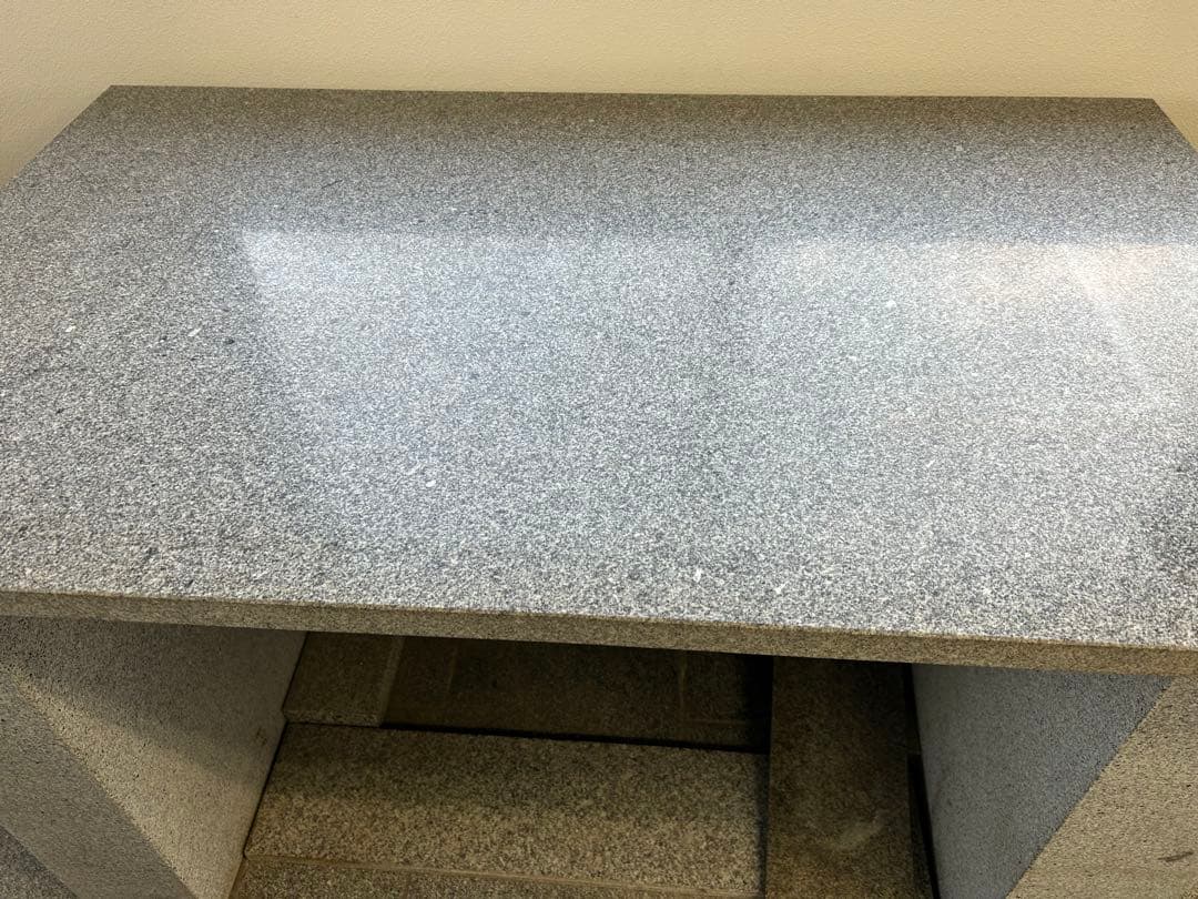 グラニット製キッチンカウンター