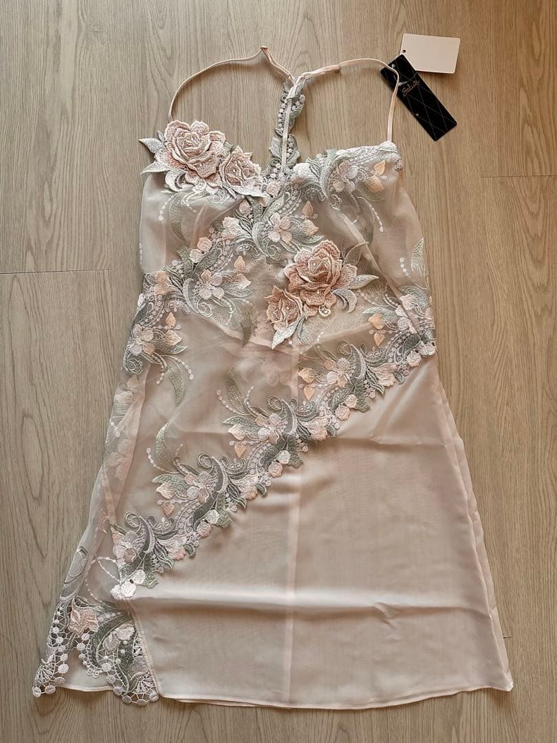 ワコール　サルート　22グループ　ランジェリードレス