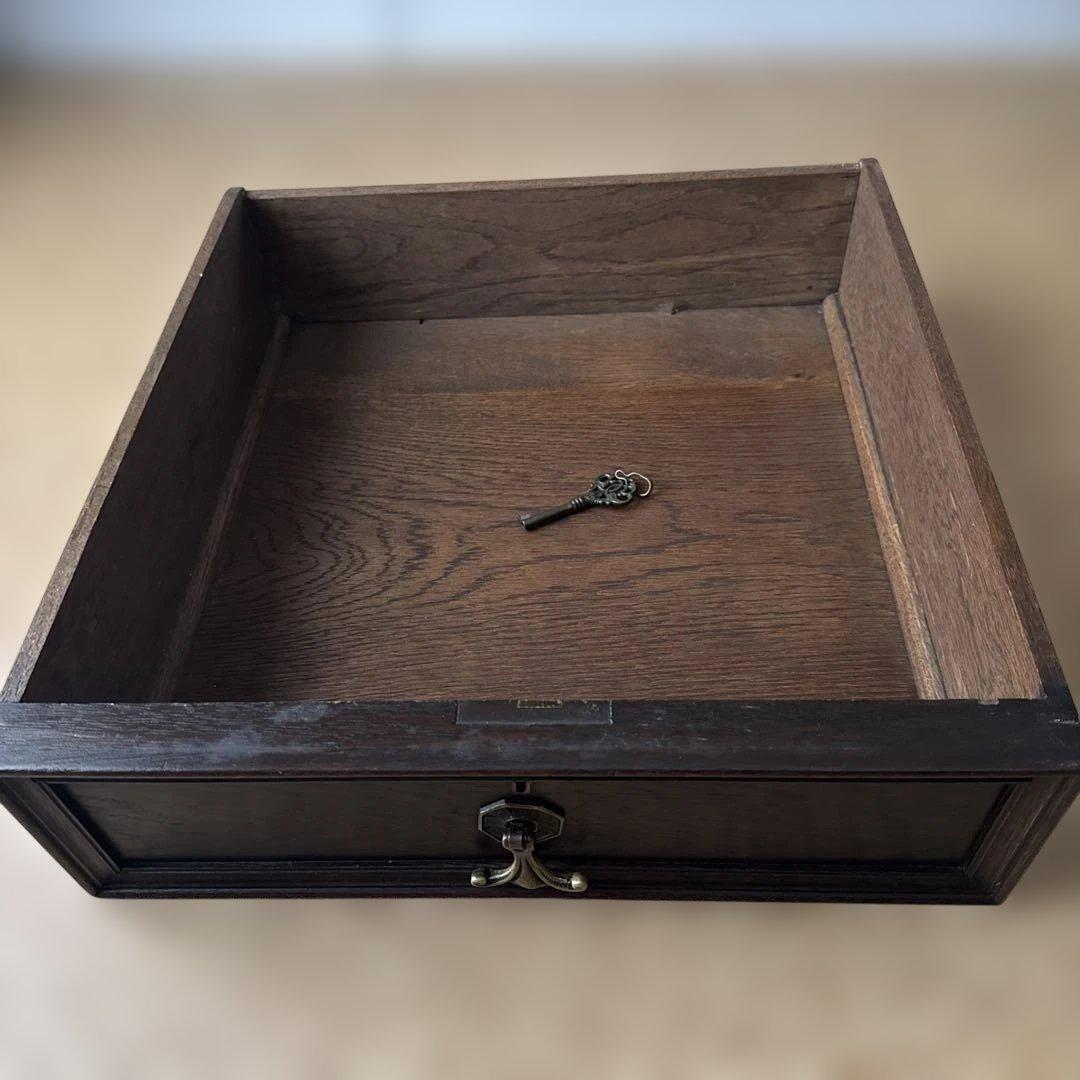 あき坊　取り置き イギリスアンティーク　木製ダークブラウンドレッサー