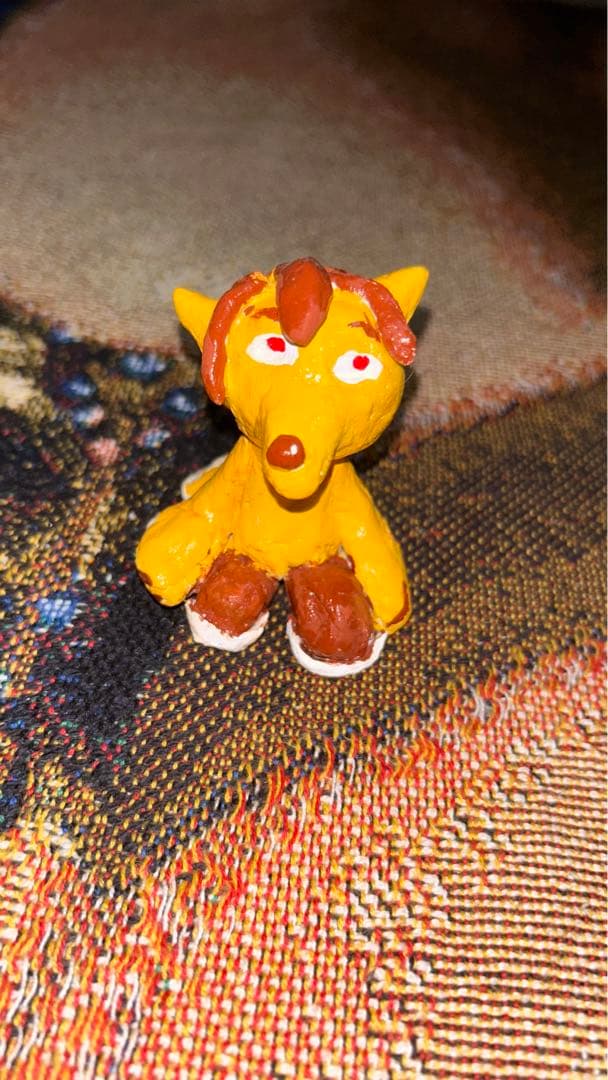 自作の置物「ドレッドきつね」