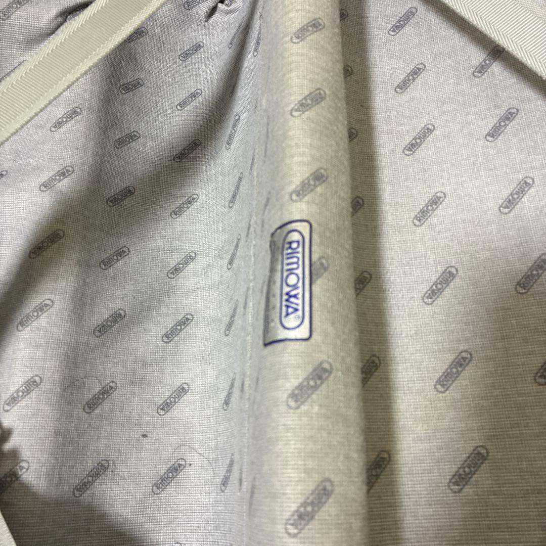 Rimowa 黒 キャリーケース 2輪タイプ