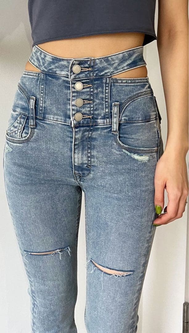 新品 タグ付き EMODA サイドオープンハイウエストフレアジーンズ