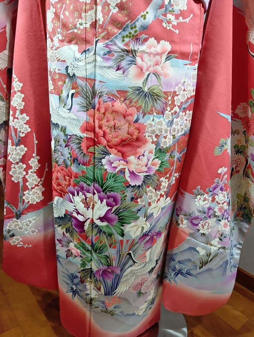 (矢2626m)☆正絹☆振袖 コーラルピンク☆ 花鳥柄晴れ着成人式