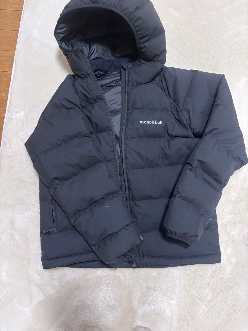 新品未使用タグ無　モンベルスーパードライテックダウンパーカーkids160サイズ