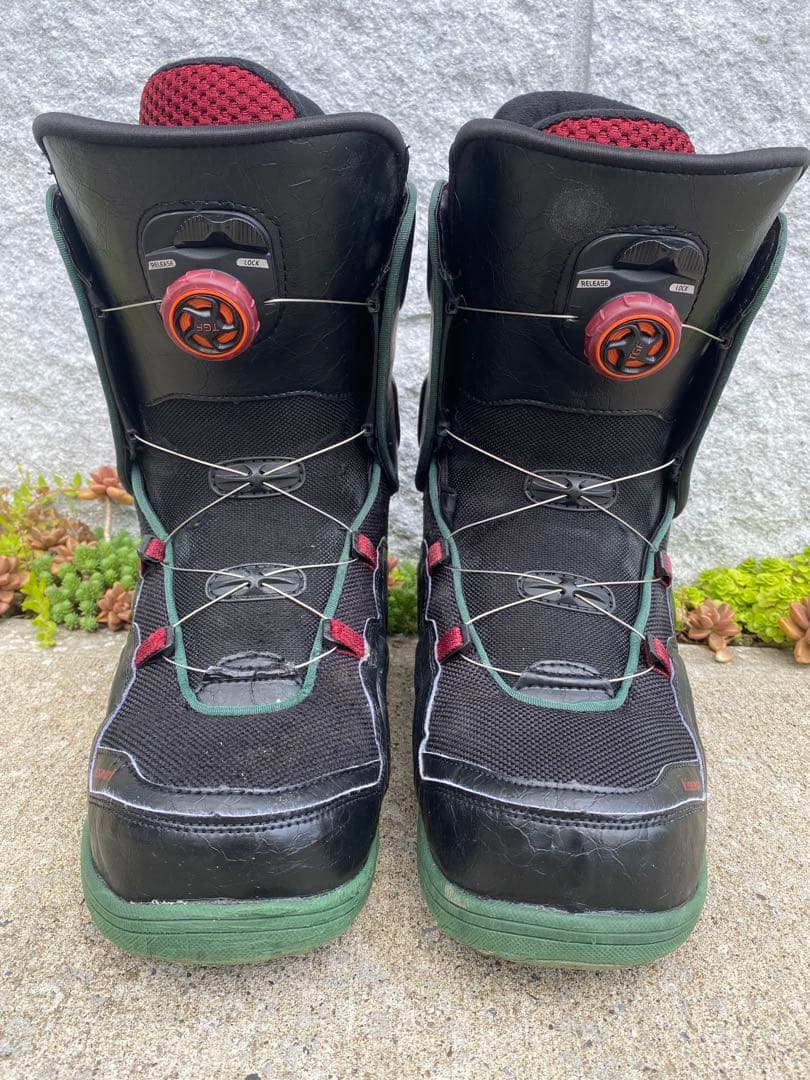 スノーボードブーツ BOAシステム搭載