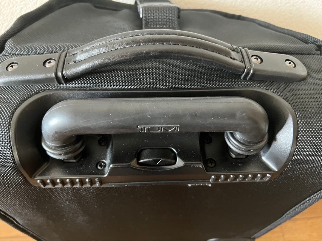 TUMI軽量スーツケース★機内持込★キャリーカート