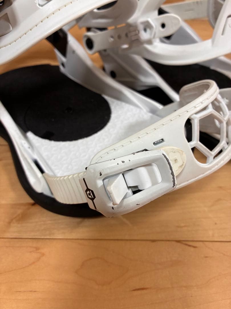 UNION STRATA スノーボードビンディング