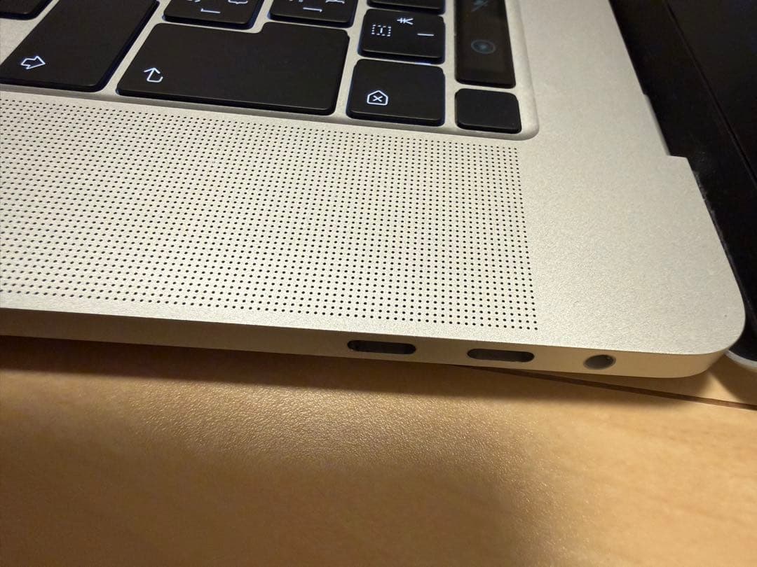 MacBook Pro 2019 16インチ 1TB 16GB