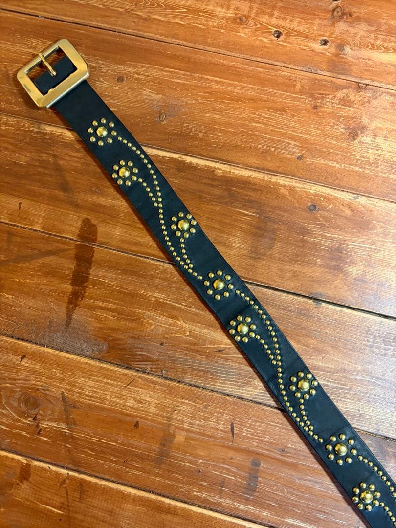 【年始セール】 フラワースタッズベルト 真鍮