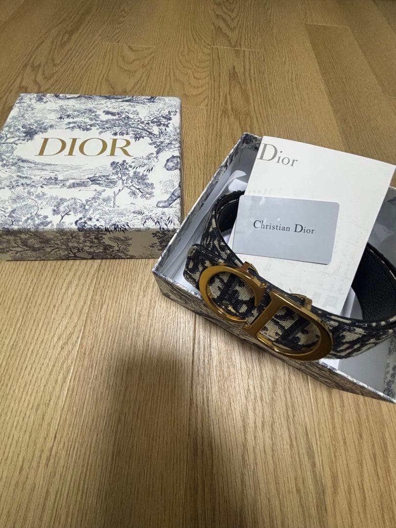 Christian Dior ブラックベルト 箱・説明書付き