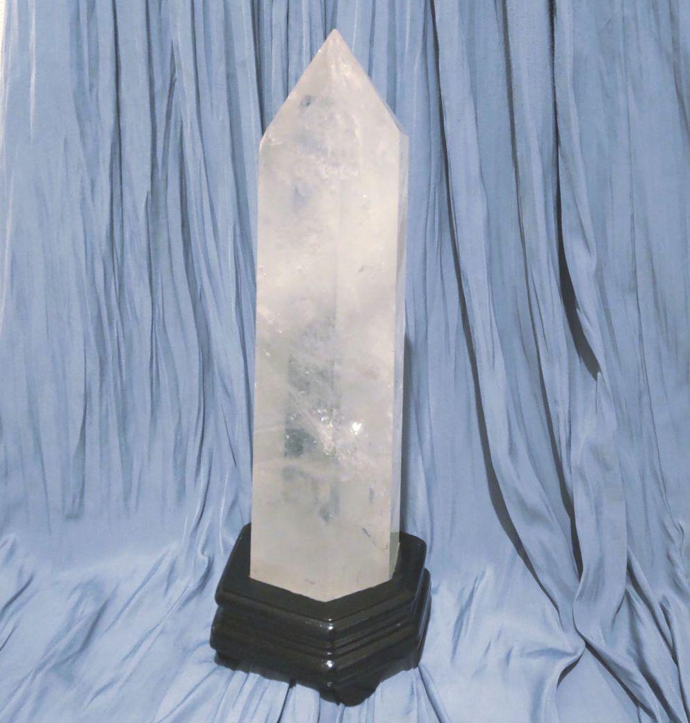 水晶 六角柱 高さ31cm 3.4kg 置物 木製台座付き