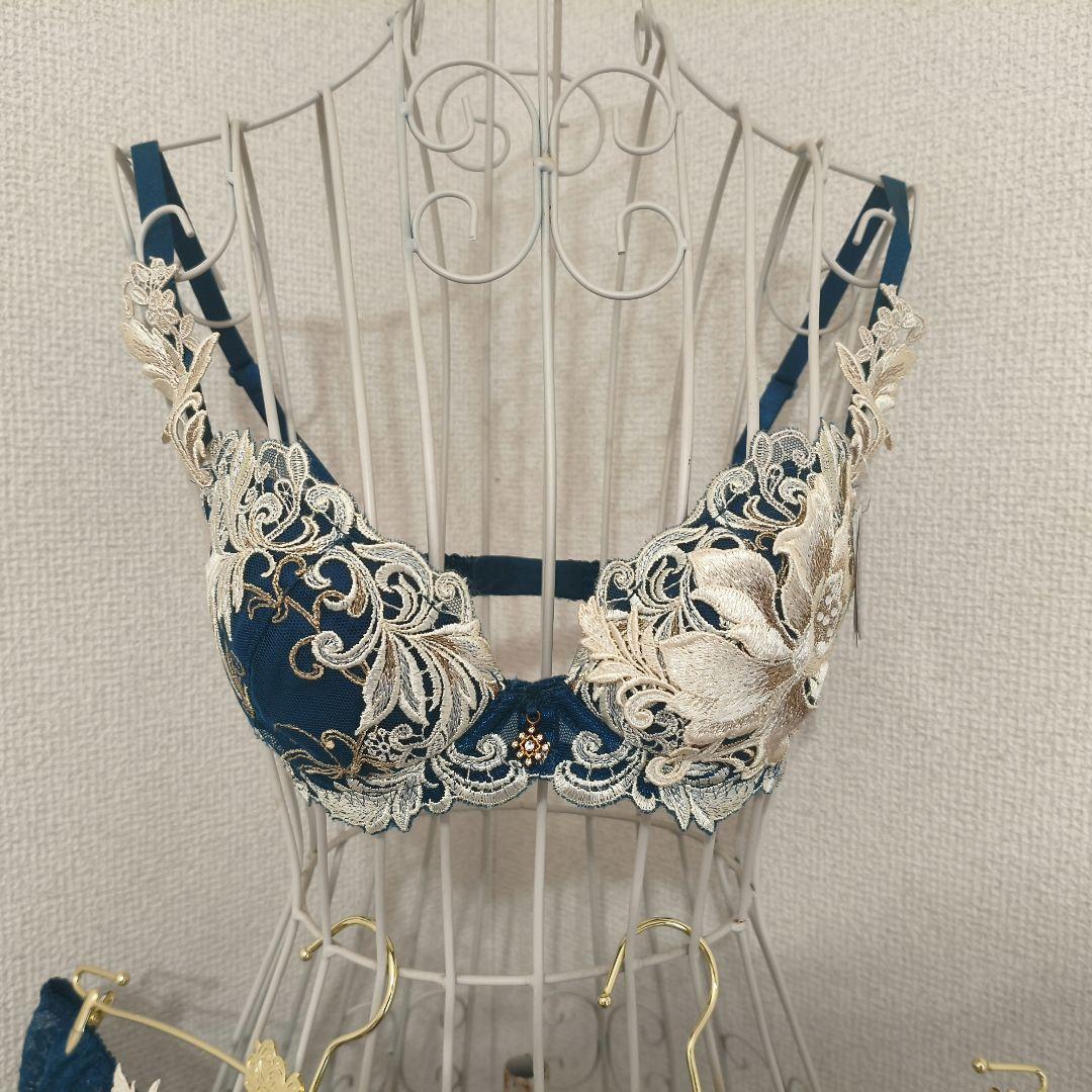 Salute サルート 店舗限定 プレステージ 78G 歌舞伎 ブラジャー