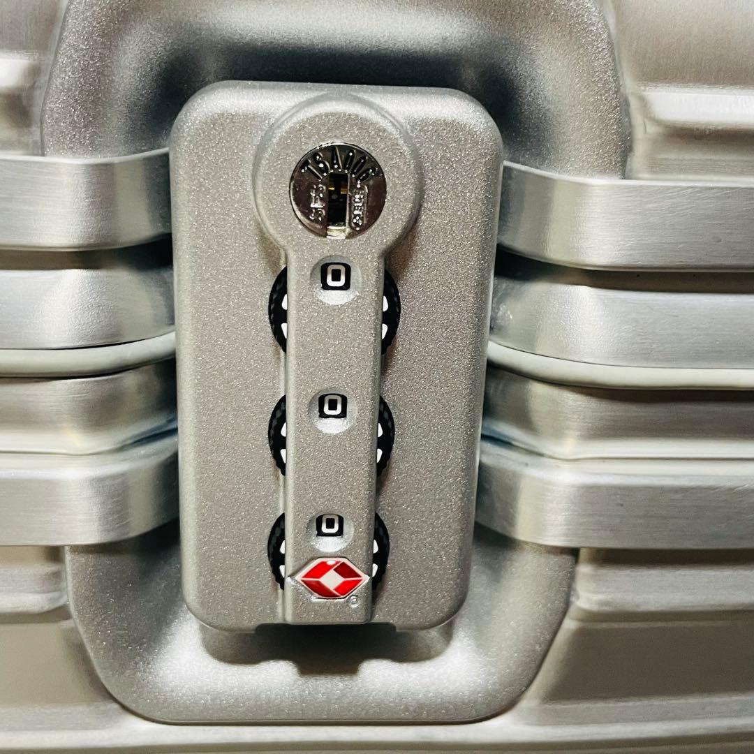 未使用級★RIMOWA パイロットトロリー　2輪　シルバー　TOPAS 36L