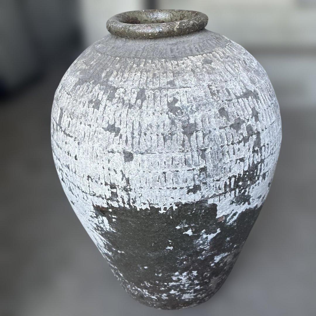 紹興酒漬け込む壺　　円筒形陶器　中国浙江省紹興市の壺