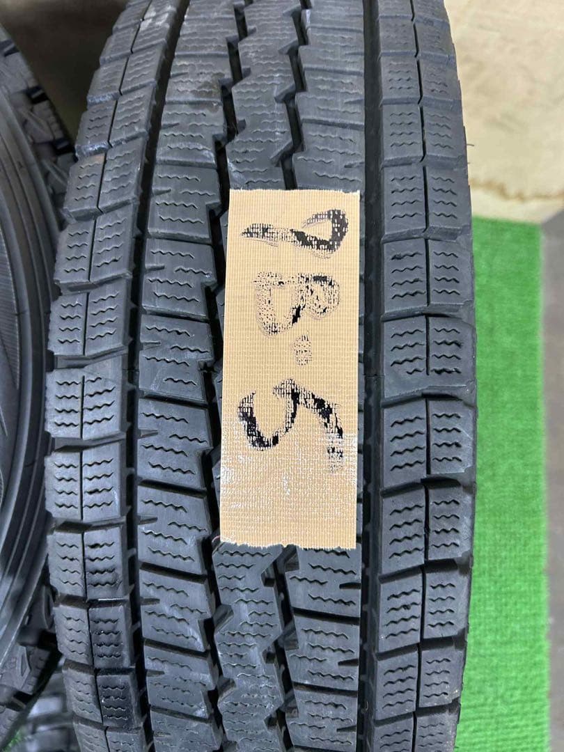 スタッドレスタイヤ 15インチ 2本セット hiace