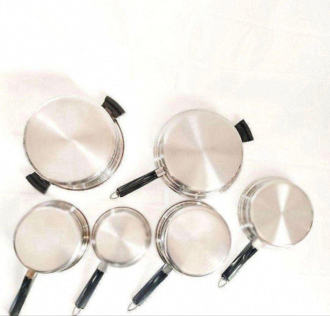 アムウェイ 鍋 21ピースセットと白フードプロセッサーと黒インダクションレンジ↓