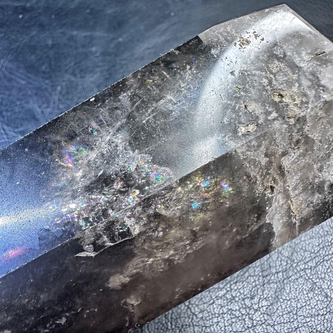 ★神秘的★レインボー魔除スモーキークォーツ六角柱☆パワーストーンA1114