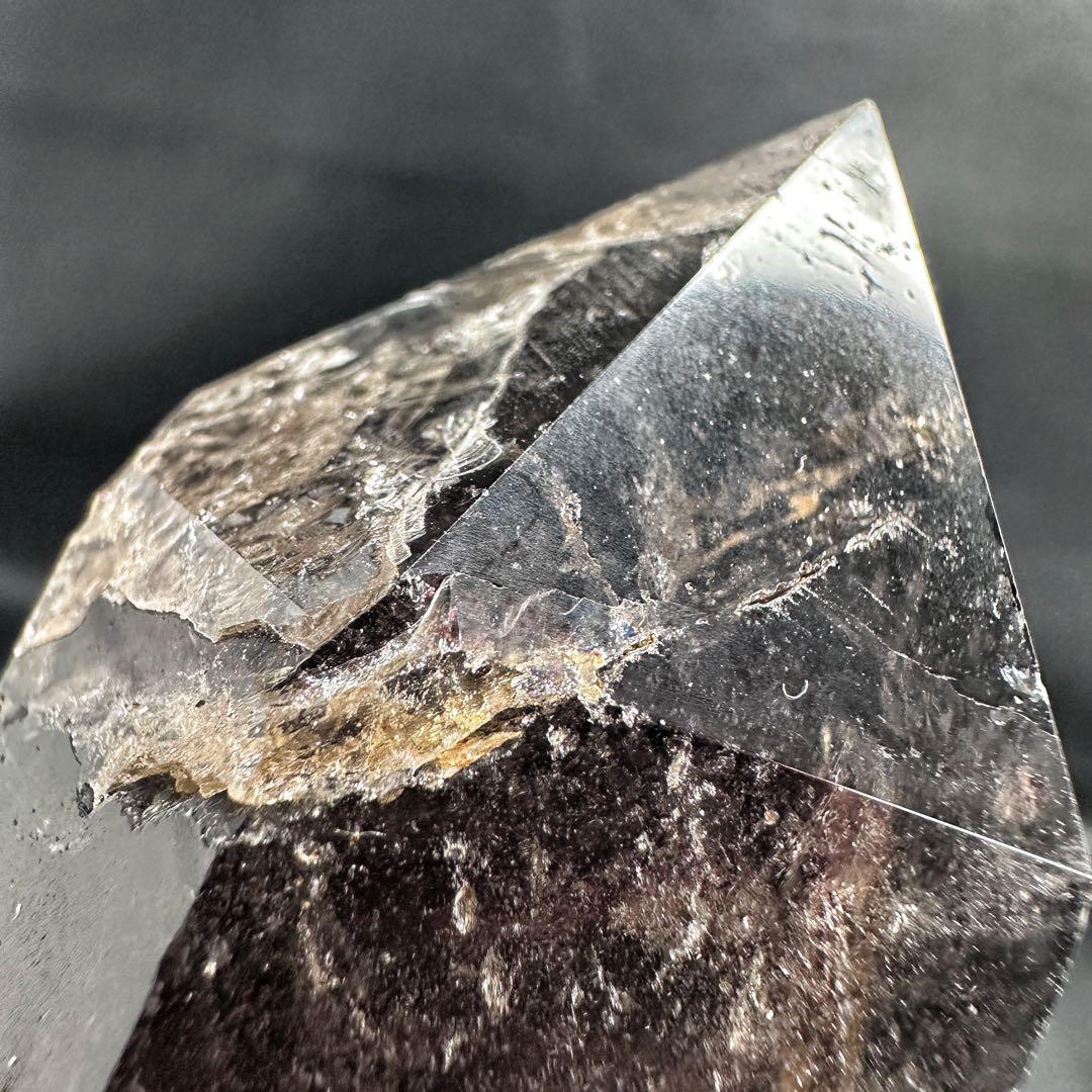 ★神秘的★レインボー魔除スモーキークォーツ六角柱☆パワーストーンA1114