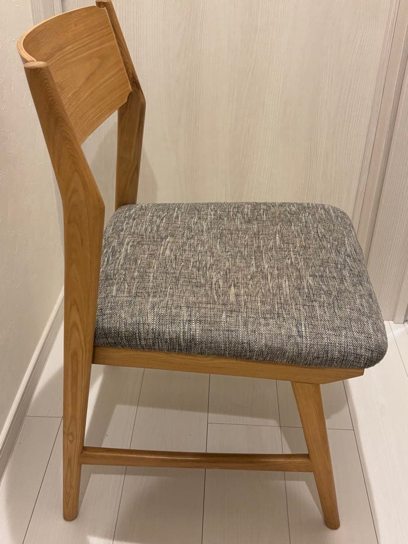 unico ウニコ SIGNEダイニングチェア