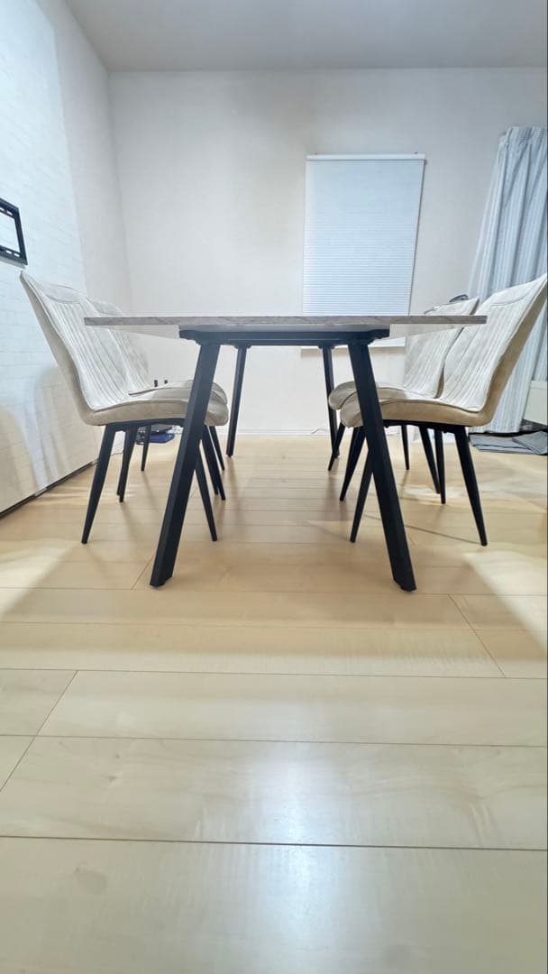 ホワイト長方形ダイニングテーブル ((引き取りお願いします))