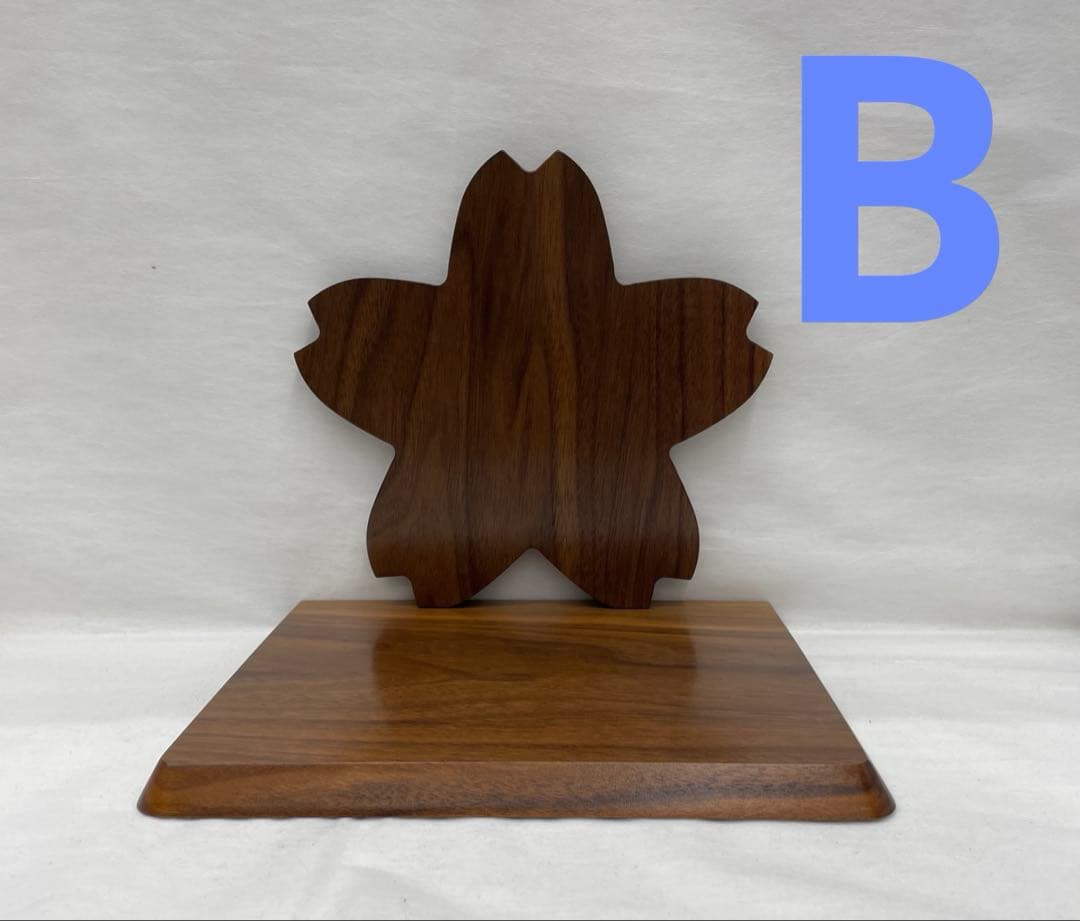 吉徳　ミッキー＆ミニー雛人形と桜型飾り台(好みの物をお選び下さい)