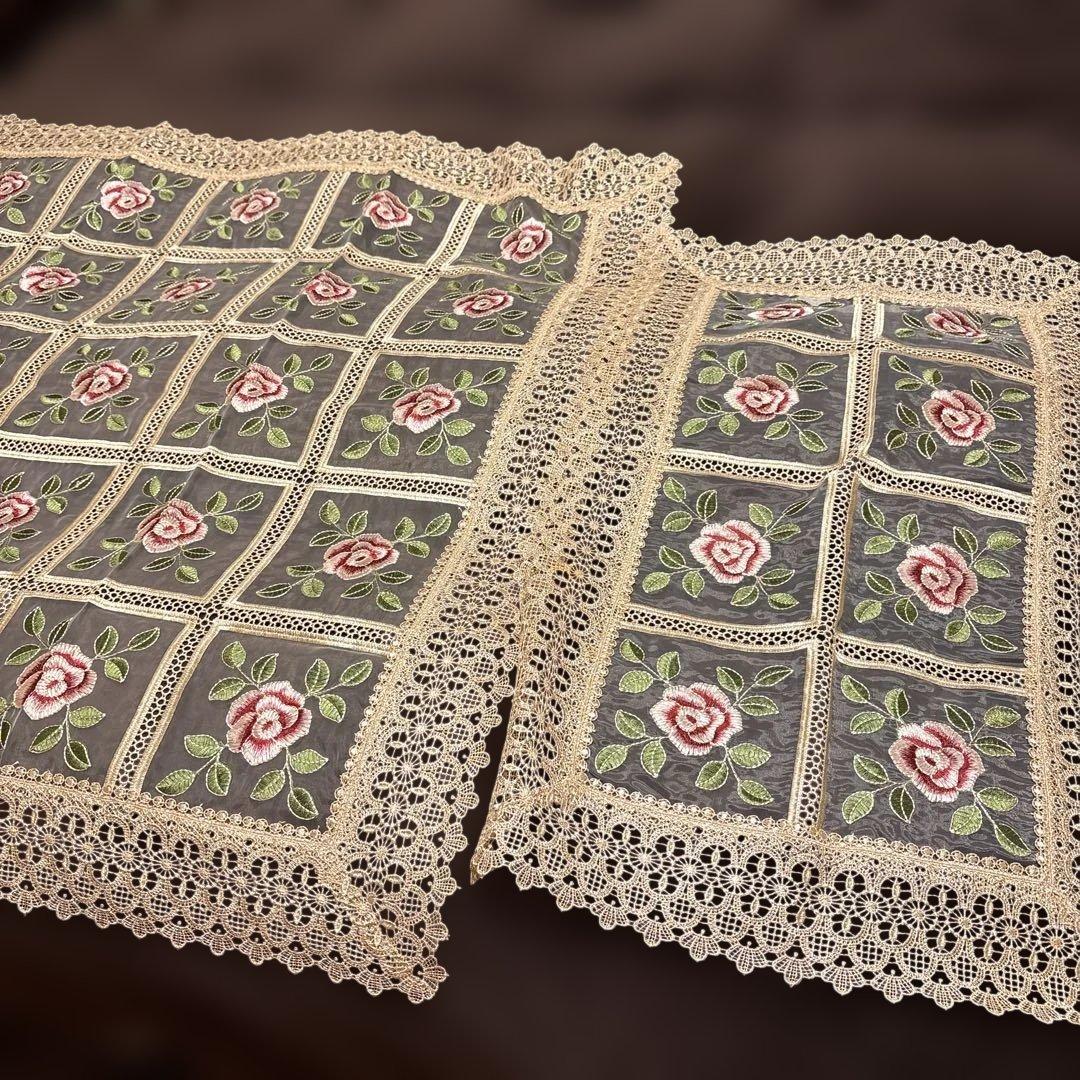 ローズ柄刺繍テーブルクロス　大中セット