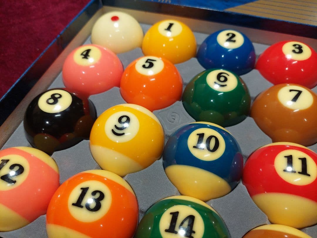 中古品　スーパーアラミスプロ　TVpro-cup　ビリヤードボール