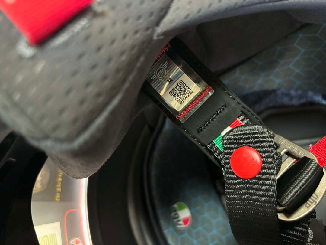 (kuro)新品AGV PISTA GP RR Mサイズ