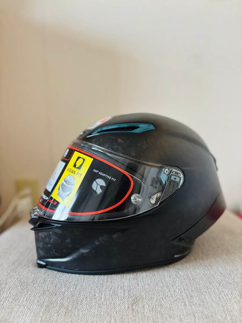 (kuro)新品AGV PISTA GP RR Mサイズ