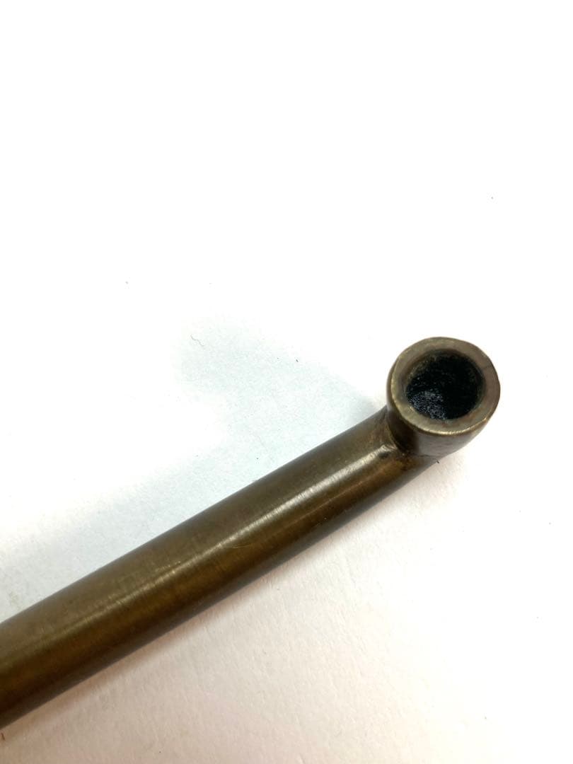 長い阿多張り煙管　棹真鍮吸い口銀製　阿多中村　刻印　鹿児島骨董逸品　31.5cm