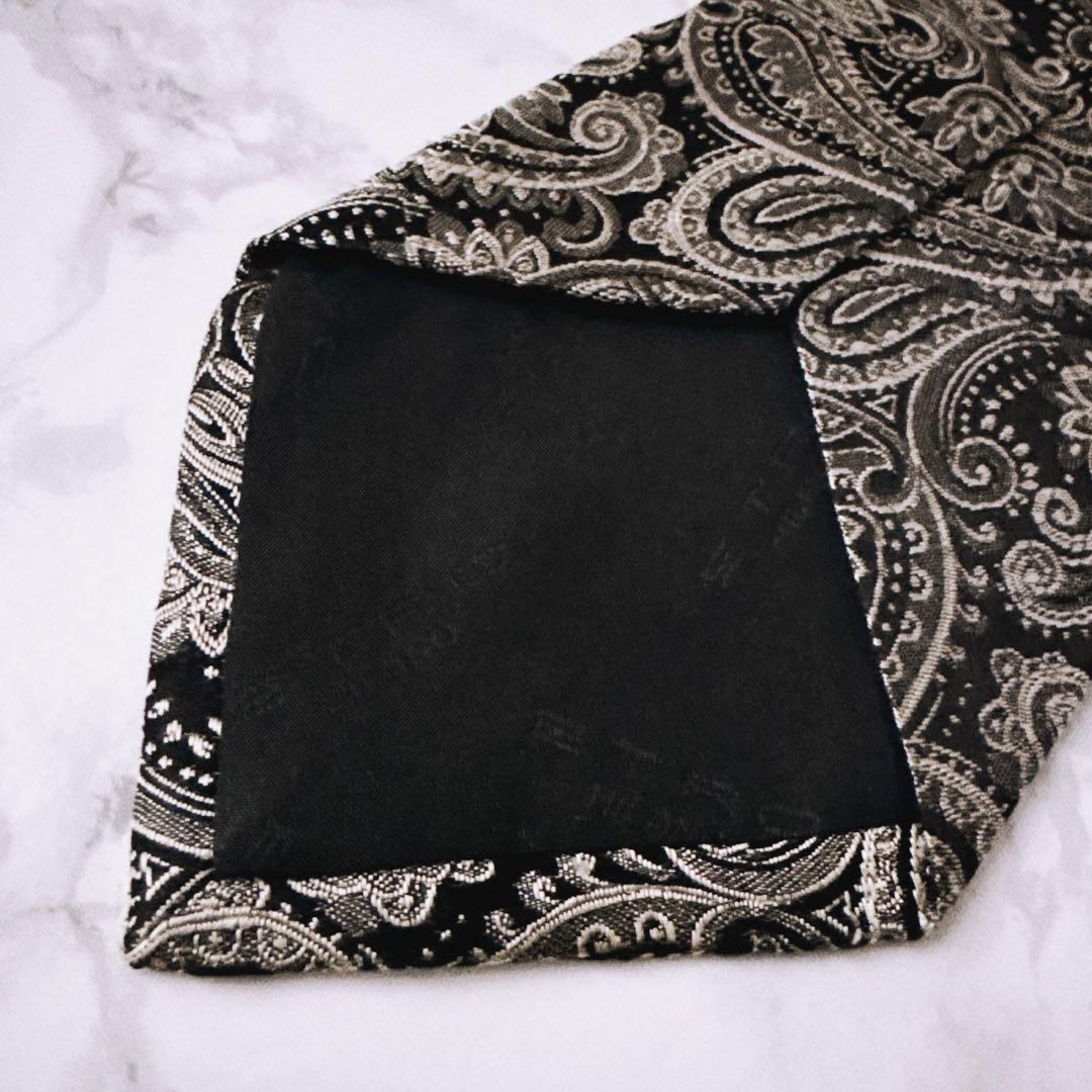 ✨美品✨エトロ　高級感あふれるペイズリー柄　ブラック　ネクタイ