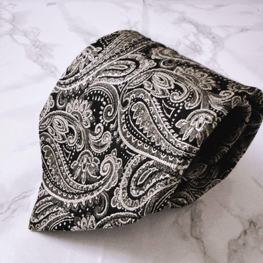 ✨美品✨エトロ　高級感あふれるペイズリー柄　ブラック　ネクタイ