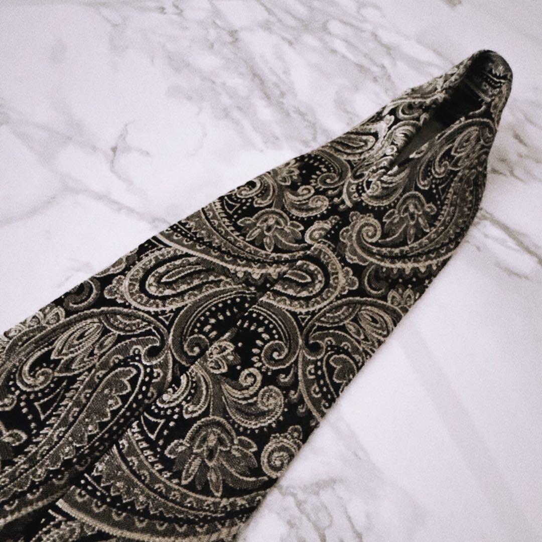 ✨美品✨エトロ　高級感あふれるペイズリー柄　ブラック　ネクタイ