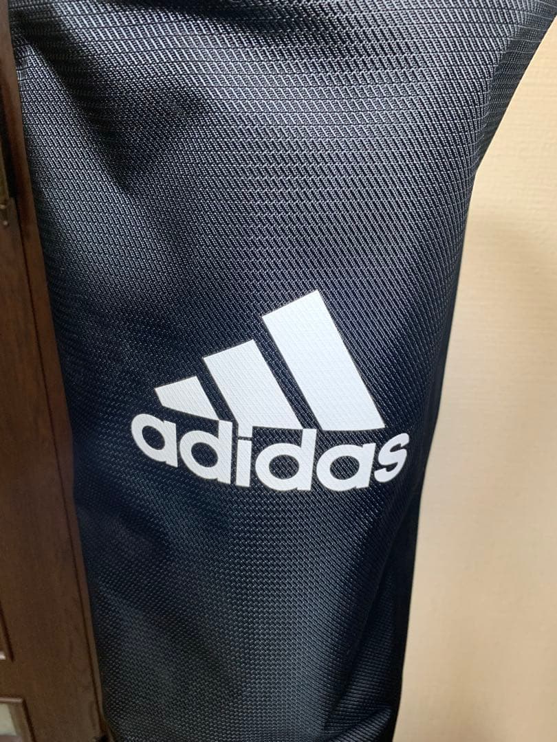 未使用　adidas キャディバッグ ブラック　軽量AWR92 ゴルフバッグ