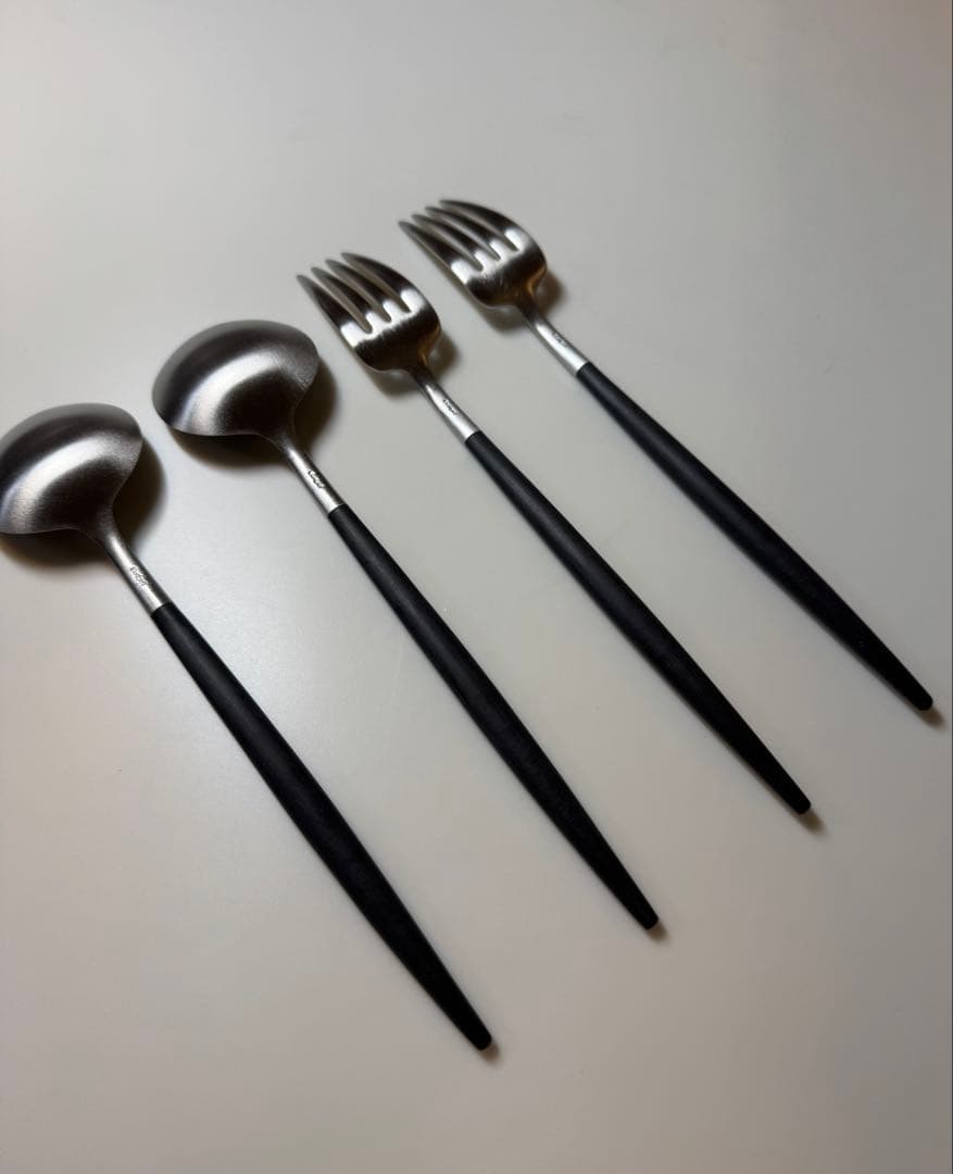 ★未使用★Cutipolカトラリーセット スプーン2本 フォーク2本