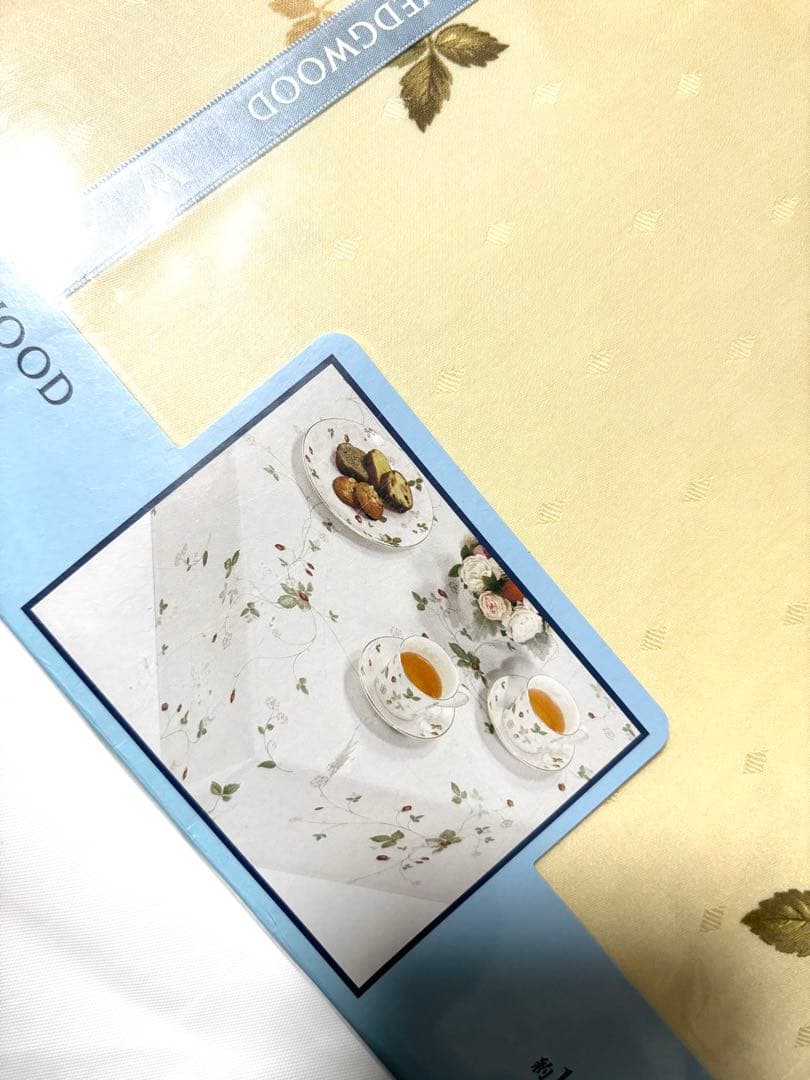 新品　ウエッジウッド　テーブルクロス　130×230㎝　ティーマット他セット