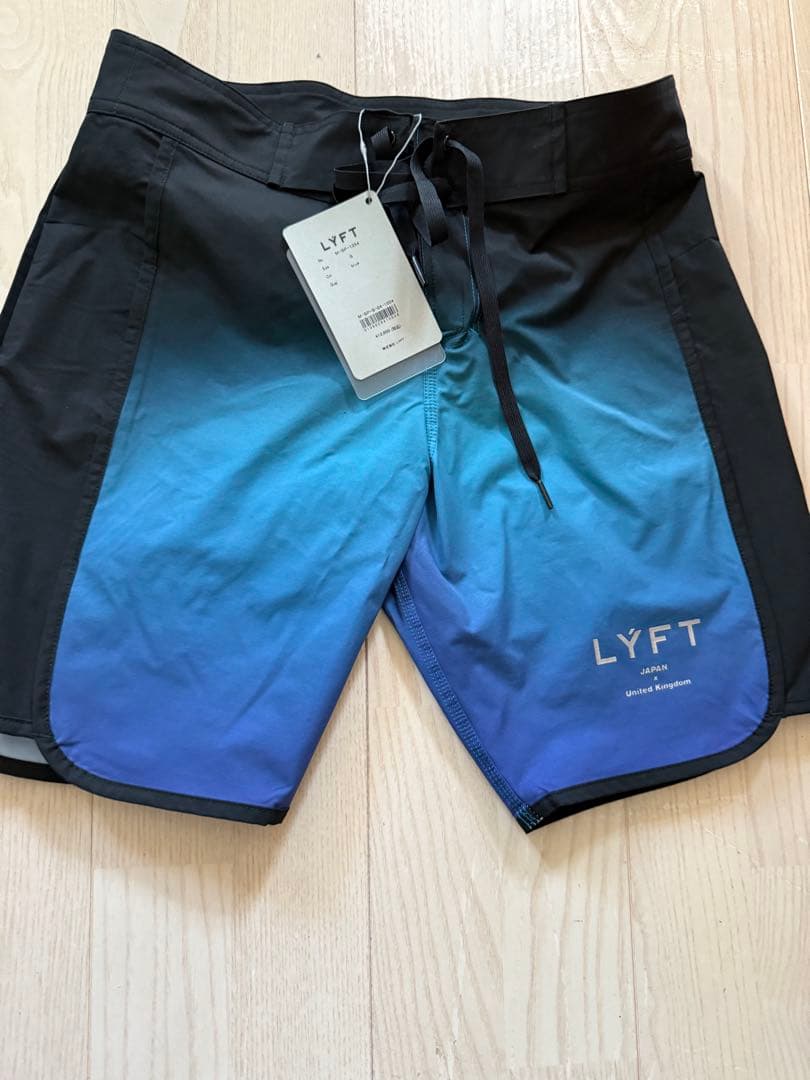 [新品]リフト　Lyft サーフパンツ　ボードショーツＳサイズ