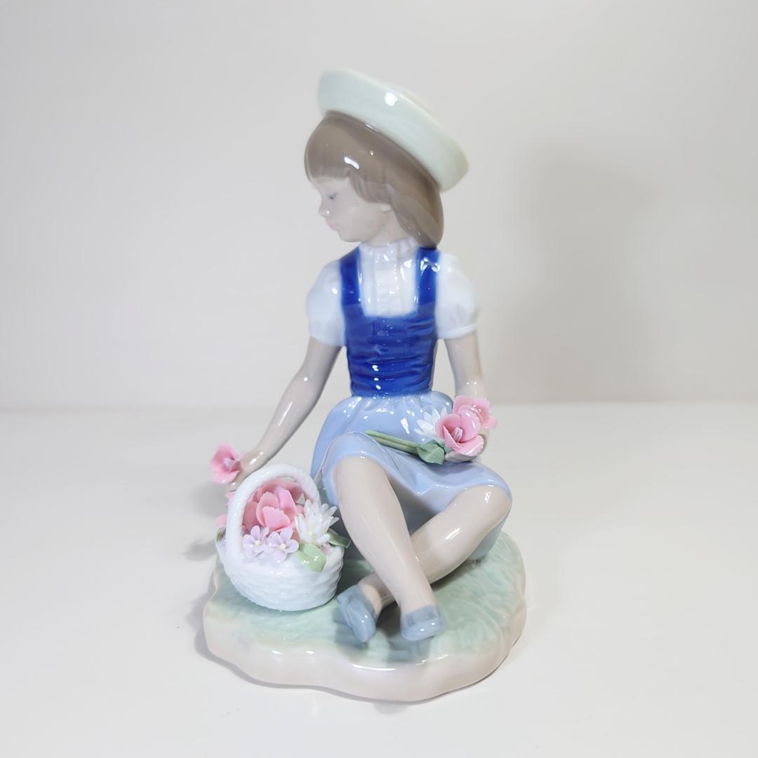 リヤドロ 【LLADRO】野の花とともに/1287 廃盤 フィギュリンスペイン製