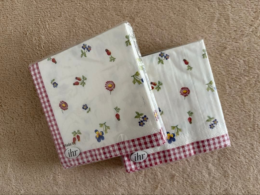 おまとめ購入　プチフルール　ペーパー ナプキン 2点&ランチョンマット2点