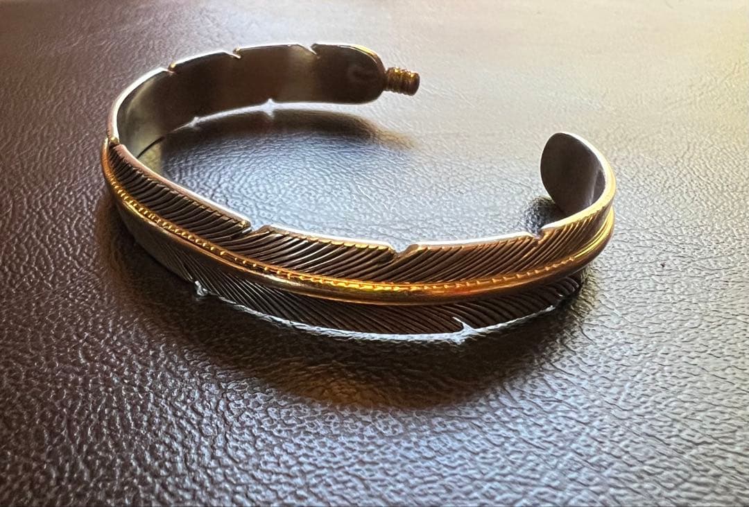 Harvey Mace ハーヴィーメイス フェザーバングル