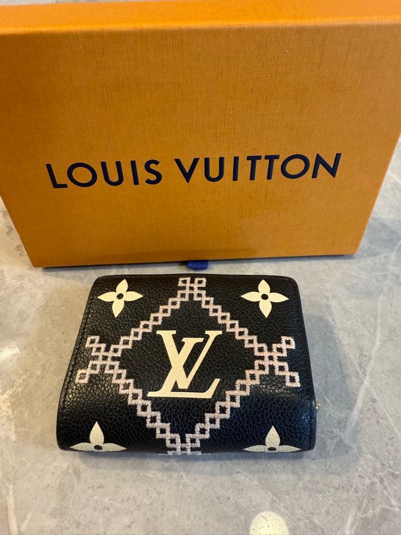 LOUIS VUITTON 二つ折り財布 黒/白
