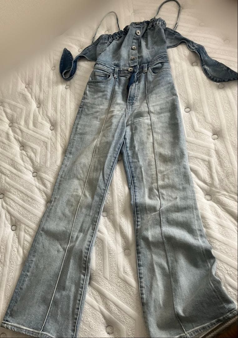 GYDA BACKリボンデニムロンパース ライトブルー