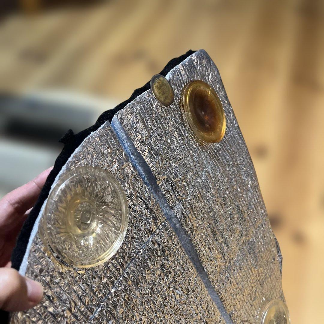 エクストレイルt31 リアクォーターガラス用　有孔ボード兼防寒シェード　棚付き