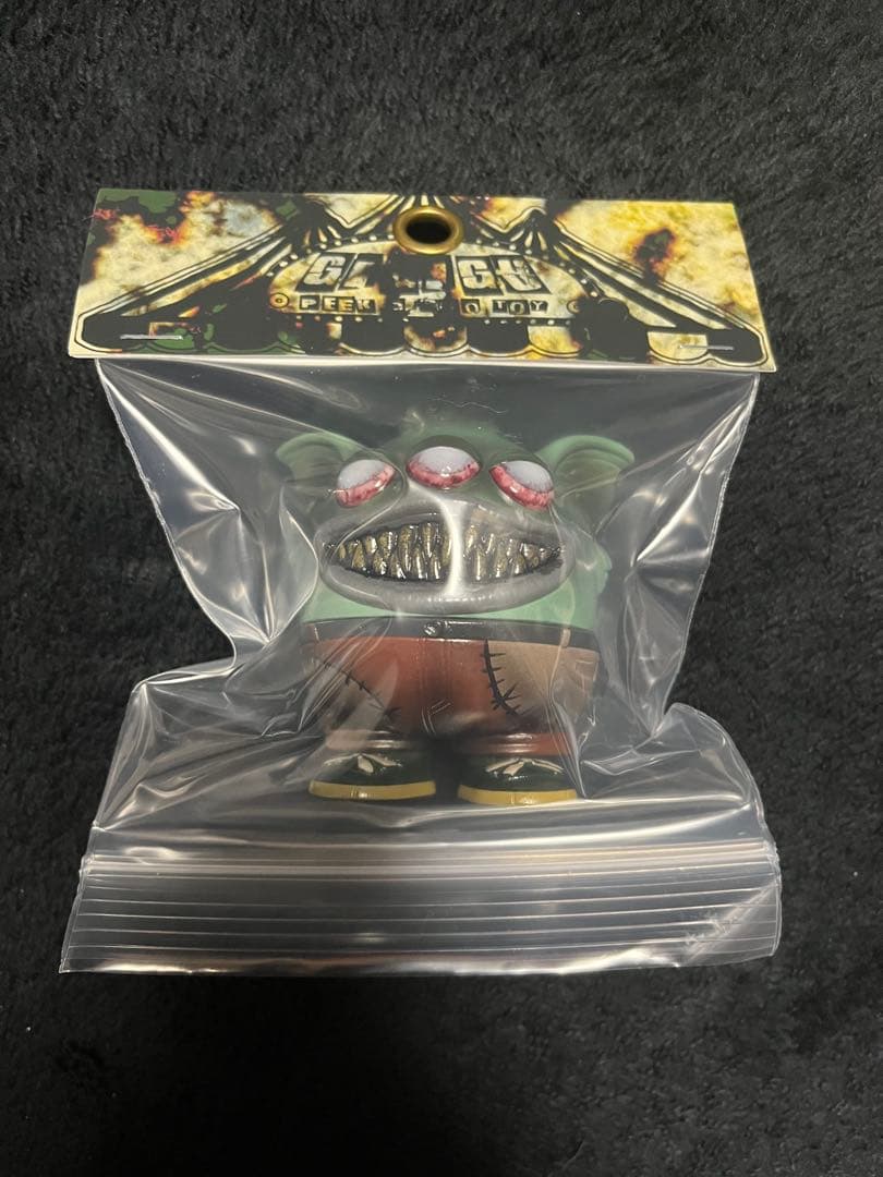 peek a boo toy zombie gigugu ゾンビ ギググ ソフビ