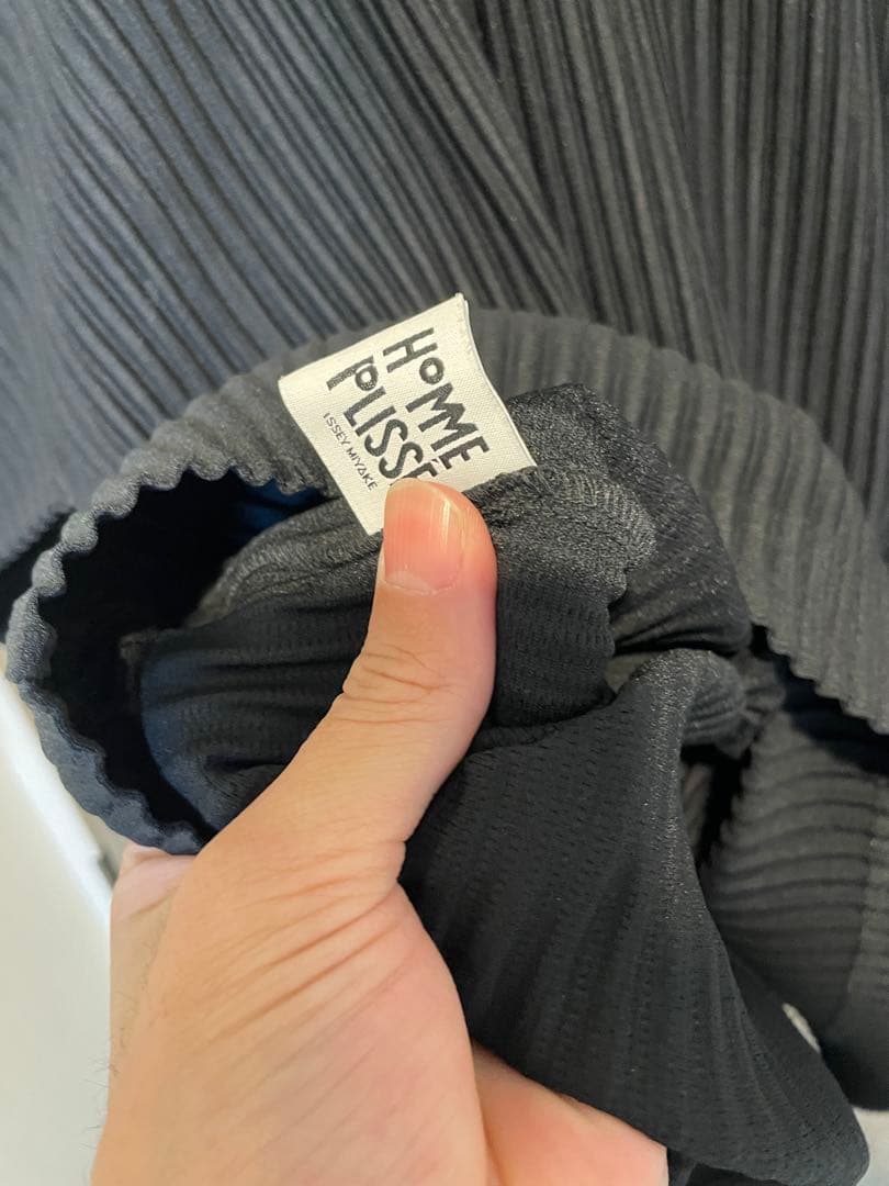 プリーツカーディガン　オムプリッセイッセイミヤケ　サイズ2 黒