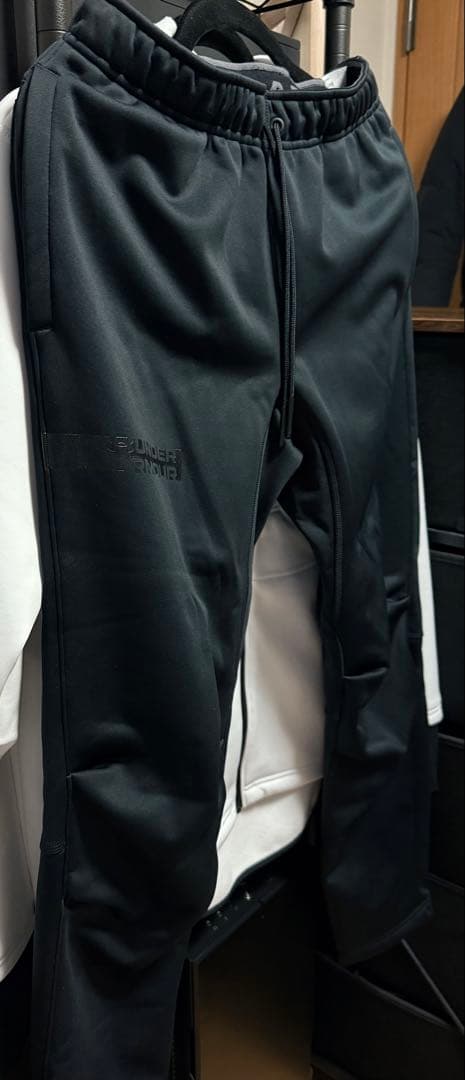 ⭐️新品 アンダーアーマー UAストーム ジャージ上下セット ホワイト×ブラック