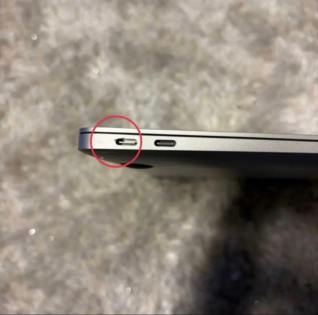 Apple MacBook 本体 充電器付き